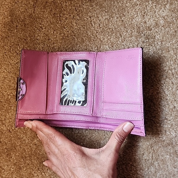 Prada Milano Wallet Patent Leather - Picture 6 of 16